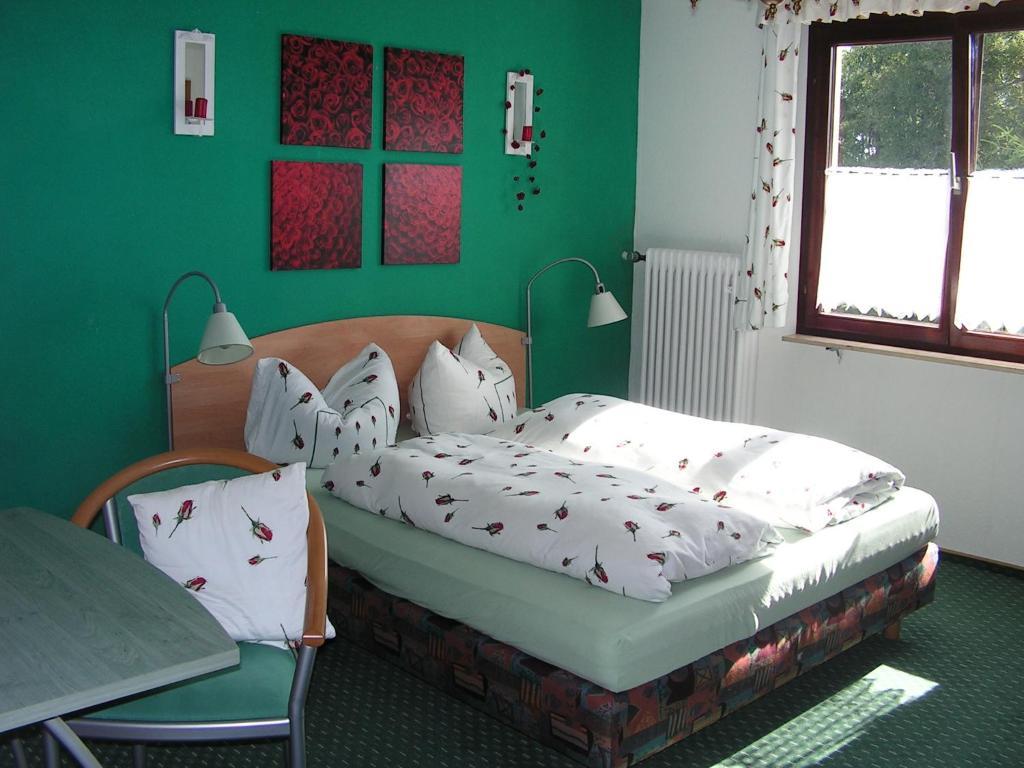 Hotel Sternen Lenzkirch Room photo